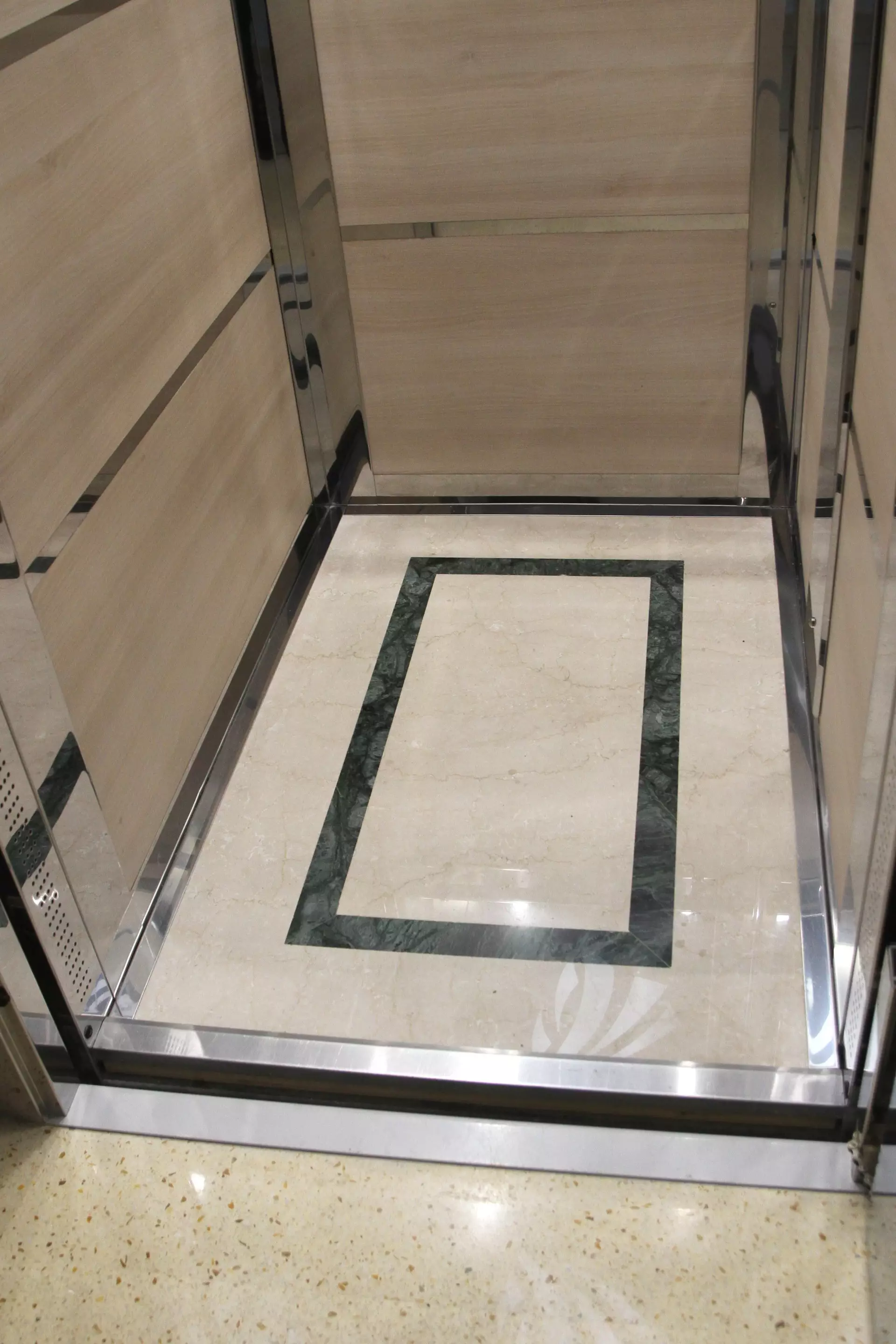 IM7_6816.JPG Installazioni di ascensori e miniascensori a Lecce Metaltecna