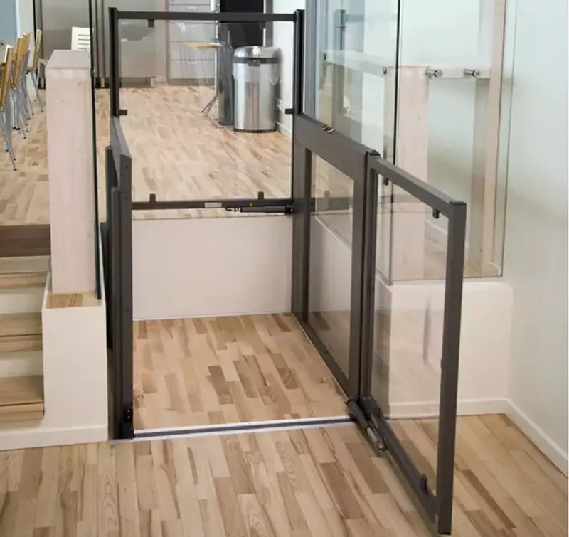 Piattaforma elevatrice domestica installata a Lecce Metaltecna