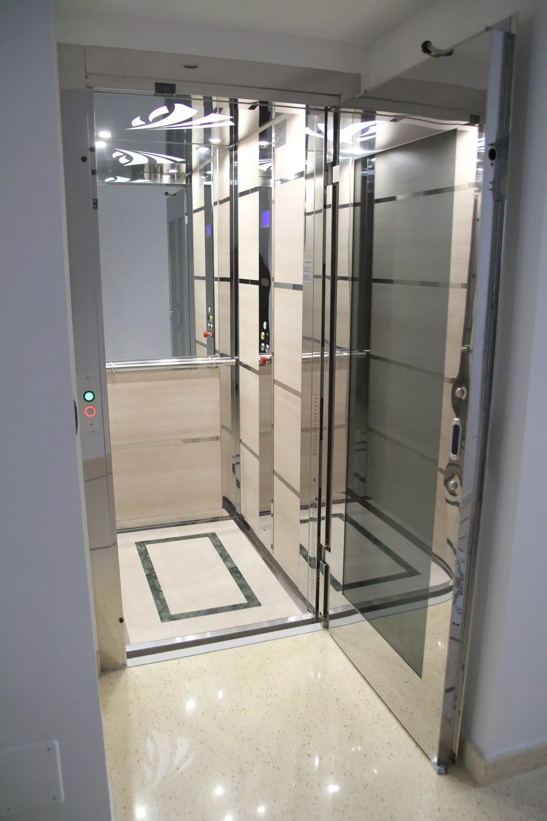 IM7_6809.JPG Installazioni di ascensori e miniascensori a Lecce Metaltecna