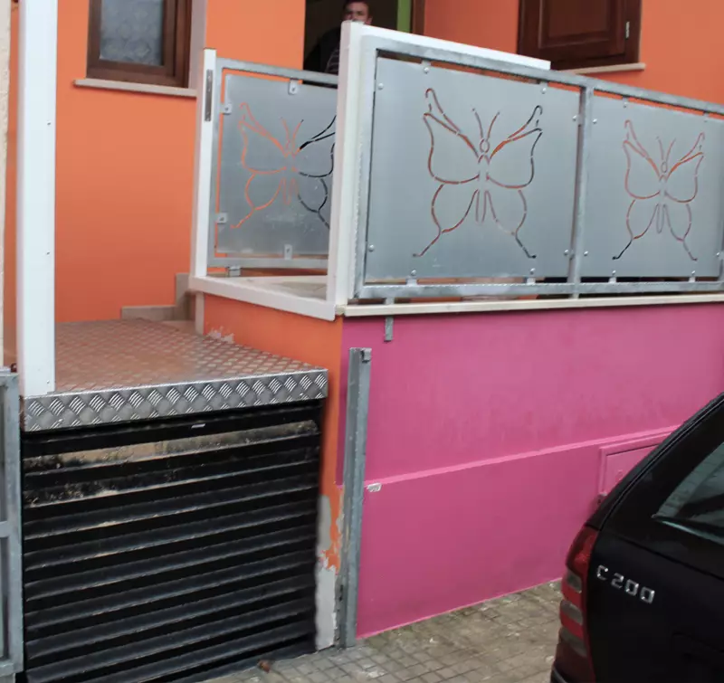 piattaforma-elevatrice-per-dislivelli.jpg Piattaforme elevatrici e Pedane per piccoli dislivelli Metaltecna